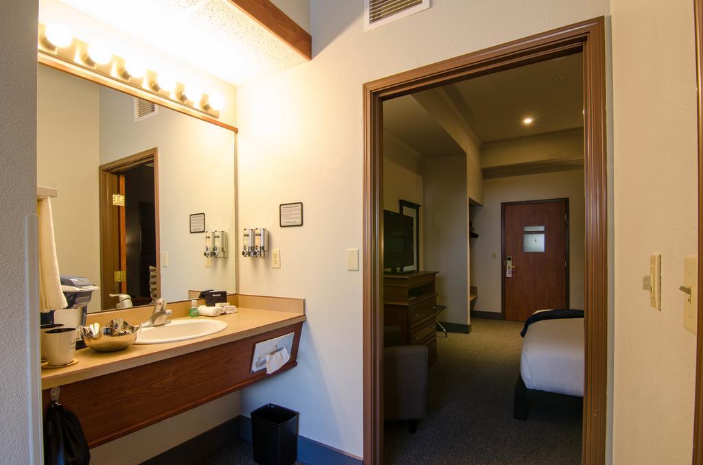 Wood River Inn & Suite Хейли Екстериор снимка